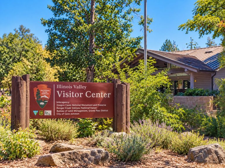 illinois valley visitor center web 768x575